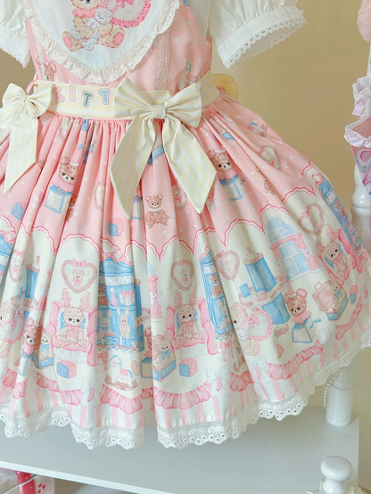 Kleid mit Lolita-Print, Teddy-Spielzeug, rosa Plüsch-Overall und süßem Häschen