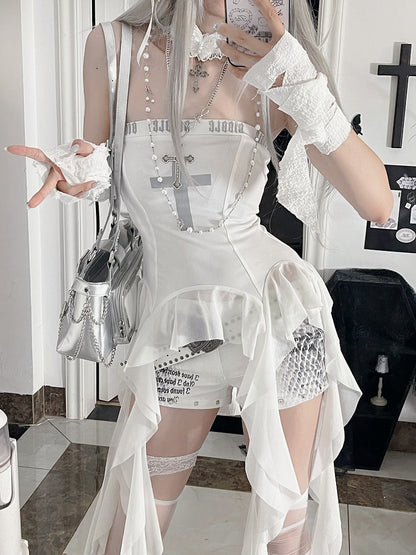 ホワイトクロスプリントのアシンメトリーフラウンスストラップレストップスヘムグラマラス