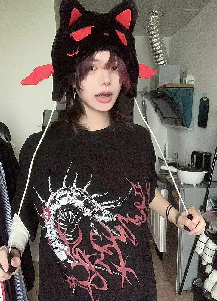 Print Dark Gothic T-Shirt with Centipede Aesthetic White/Black