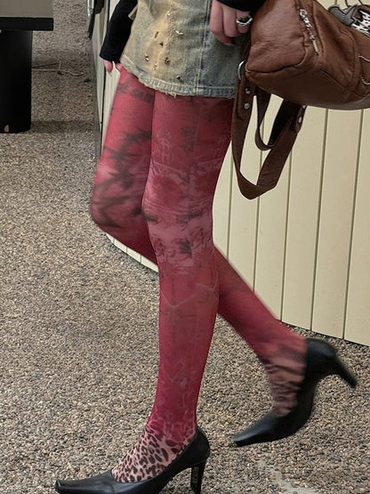 Strumpfhose mit Spitzenbesatz und Leopardenmuster in Rot