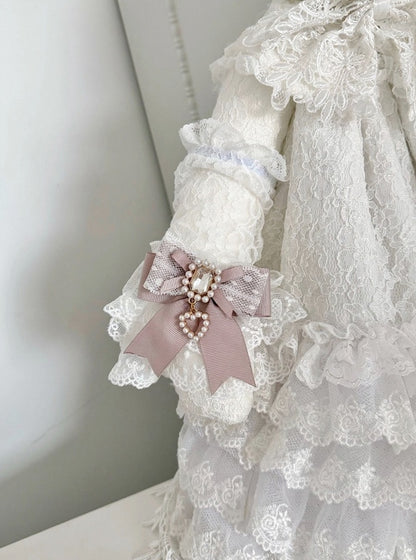 Black & White Lace Arm Warmers with Rhinestone Bows - Shi Zhai Xin
