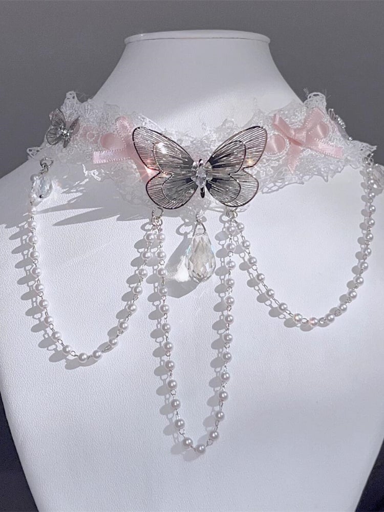 Choker mit Perlenkette, Spitzenrüschenbesatz und Schleifendetails