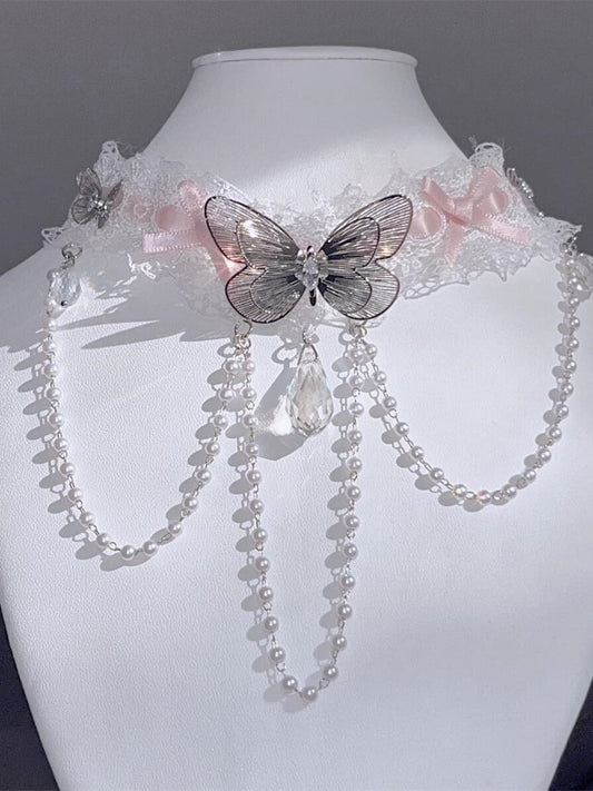 Choker mit Perlenkette, Spitzenrüschenbesatz und Schleifendetails