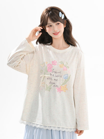 ラウンド型のスイートフローラルプリントレーストリムベージュ/ピンクネックトップ