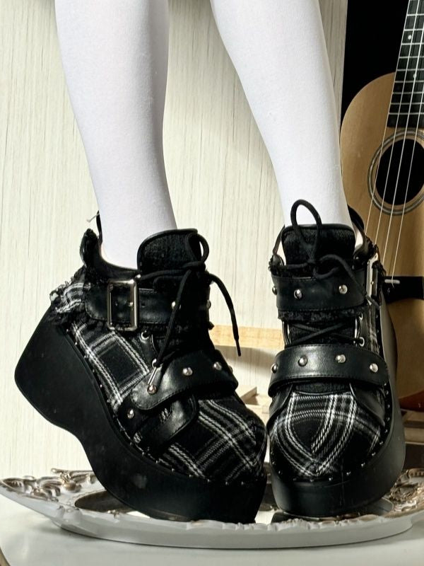 Studs Plaid Triple Platform Pattern Fastening System Gothic with Shoes - Black