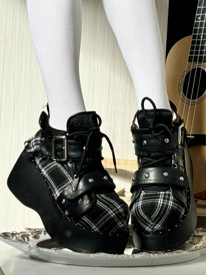 Studs Plaid Triple Platform Pattern Fastening System Gothic with Shoes - Black