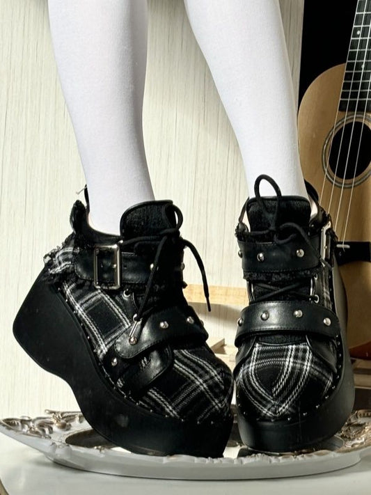 Studs Plaid Triple Platform Pattern Fastening System Gothic with Shoes - Black