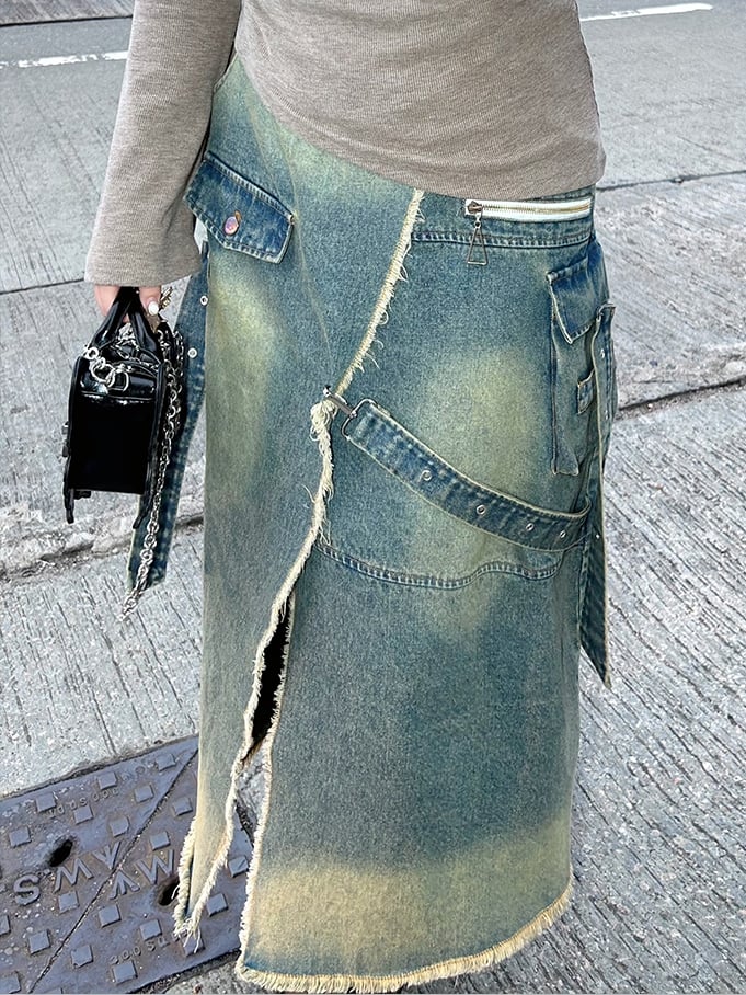 Plus Size Blauer Jeansrock mit hohem Schlitz und ausgefranstem Saum im Wasteland-Punk-Stil mit Cargotaschen