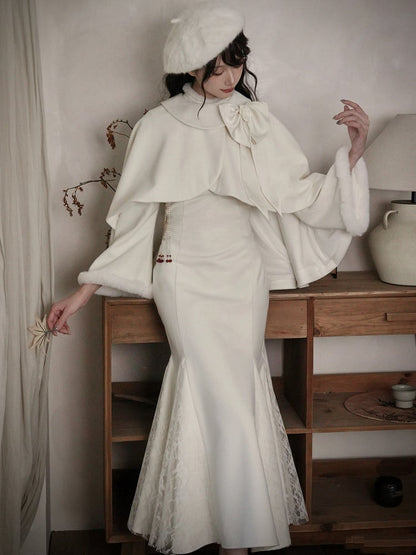 オフホワイト アシンメトリー ラウンド フラットカラー ハイローヘム ケープ