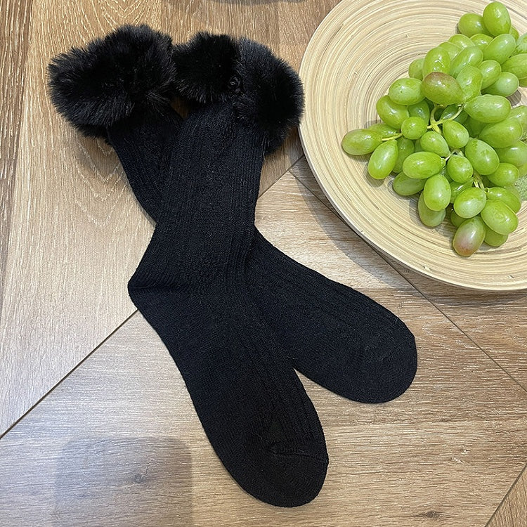 Fuzzy Pattern Socks White/Black Trim Diamond