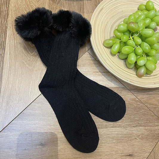 Fuzzy Pattern Socks White/Black Trim Diamond