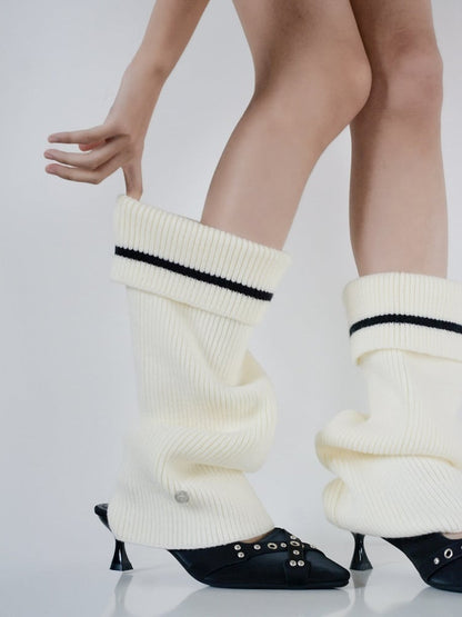 Black/White/Gray Cuffed Loose Knitted Leg Warmers with Metal Button Decoration
