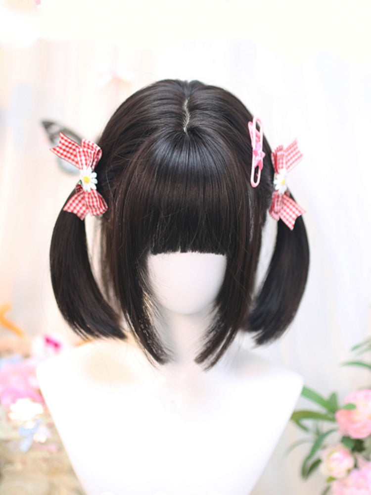 ダークブラウンの肩までの長さのフルバングウィッグ