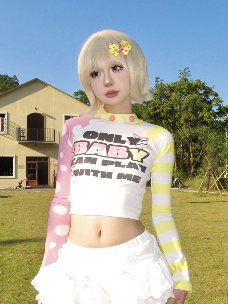 Gelb-pinkes, langärmliges, kurzes Oberteil mit Buchstaben