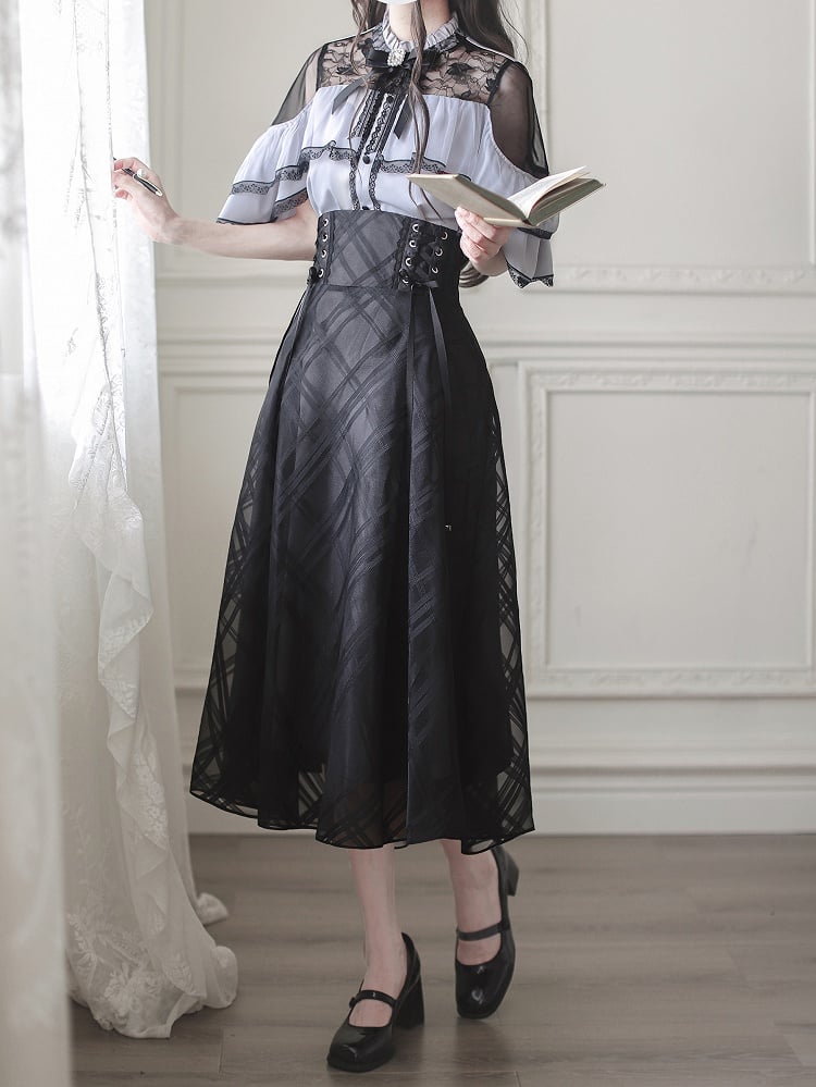 with Contrast Trim Jirai Kei Black Illusion Neckline and Purple Lace Cape Design Top