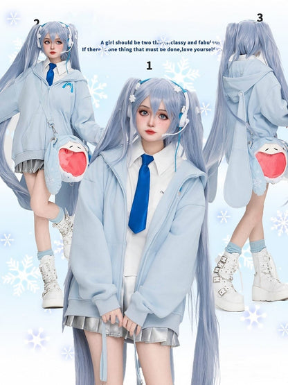 Übergroßer Schnee-Hoodie mit blauen Ohren und Hasenmotiv