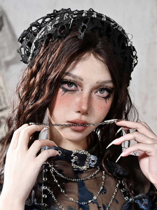 グランジ パンクロック ブラック スタッズ メッシュ トライアングル スカーフ KC クロスチャーム チェーンディテール