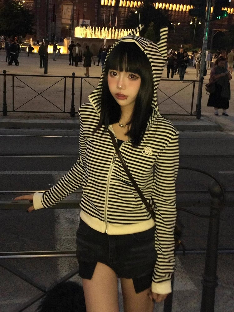 Black Hood Stripes Devil Y2K Hoodie Zip-Up with White