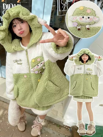 キュートなラムアップリケのホワイト＆グリーンカラーブロックデザインフリースジップパーカー