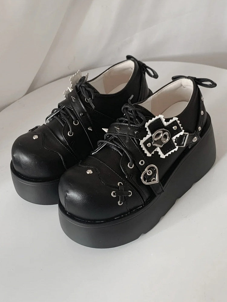 Studded Matte Accents Shoes Platform Gothic - Black