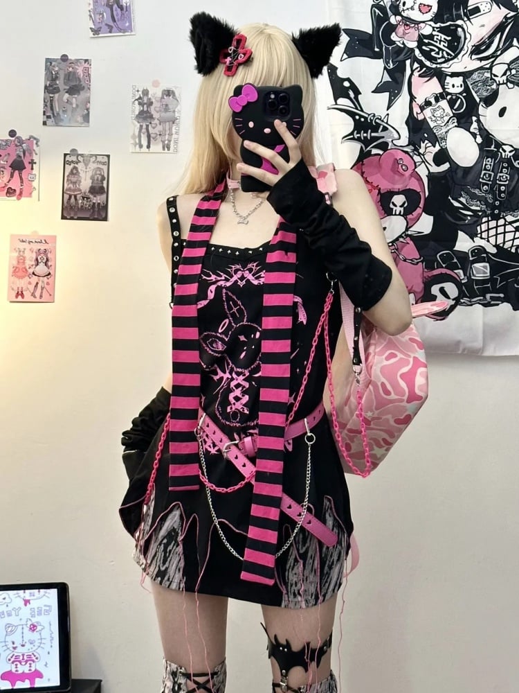 Punk T-Shirt mit abgetrennten Ärmeln und Ketten