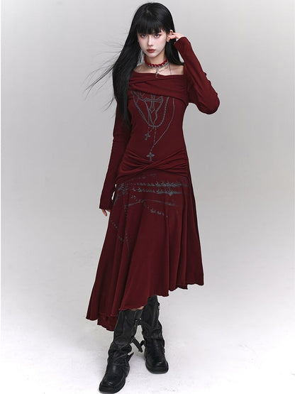 Weinrotes Cross-Kleid mit asymmetrischem Ausschnitt und Saum mit Twist-Detail
