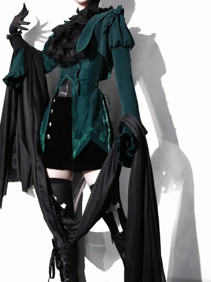 Grünes kurzes Oberteil mit Volant-Manschetten und Juliette-Ärmeln