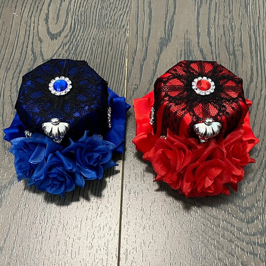 青/赤の帽子の装飾とラインストーンの王冠レースのミニデザインの花柄