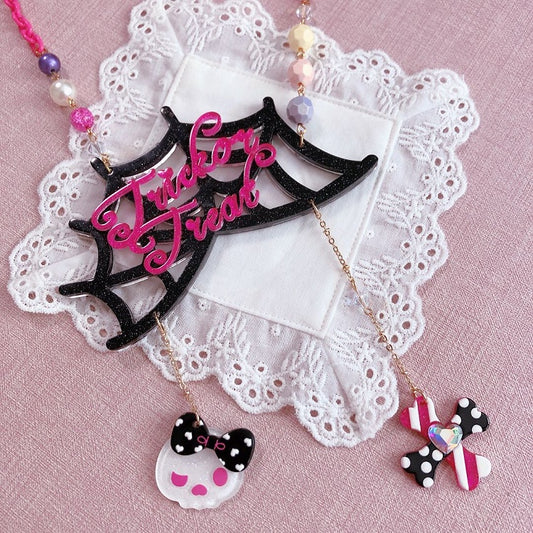 Cross Web with Necklace Reaper and Pink Spider Polka-dot Black