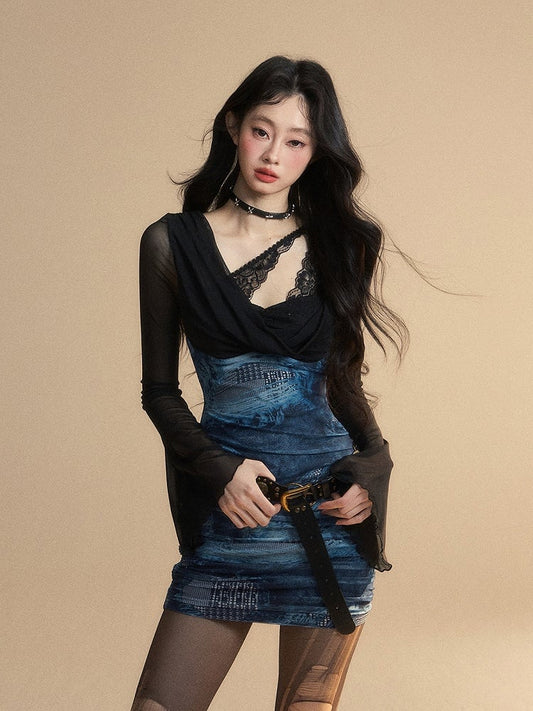 Minikleid Schwarz Kunst Zweiteiler Blau V-Ausschnitt Glockenärmel Glamorous