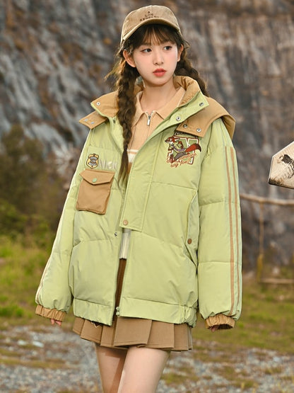 グリーンの厚手フード付きジャケット