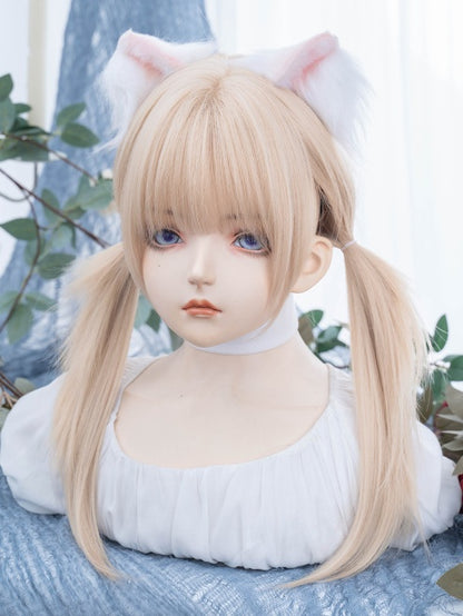ライトブロンドのロングストレート合成ウィッグ（前髪付き）