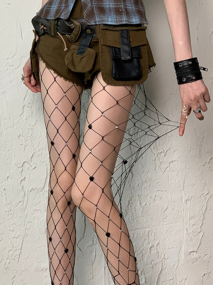 Herzverzierte Y2K Strumpfhose mit Strassdetails, Weiß/Schwarzes Netz