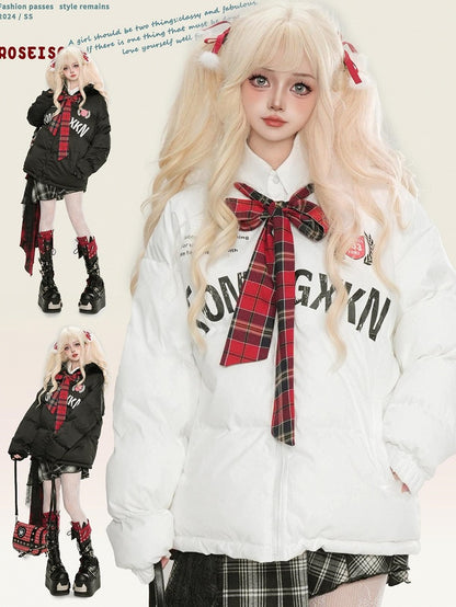 Schwarze/weiße Jacke mit Buchstaben-Print und selbstbindender Schleife und Kapuze