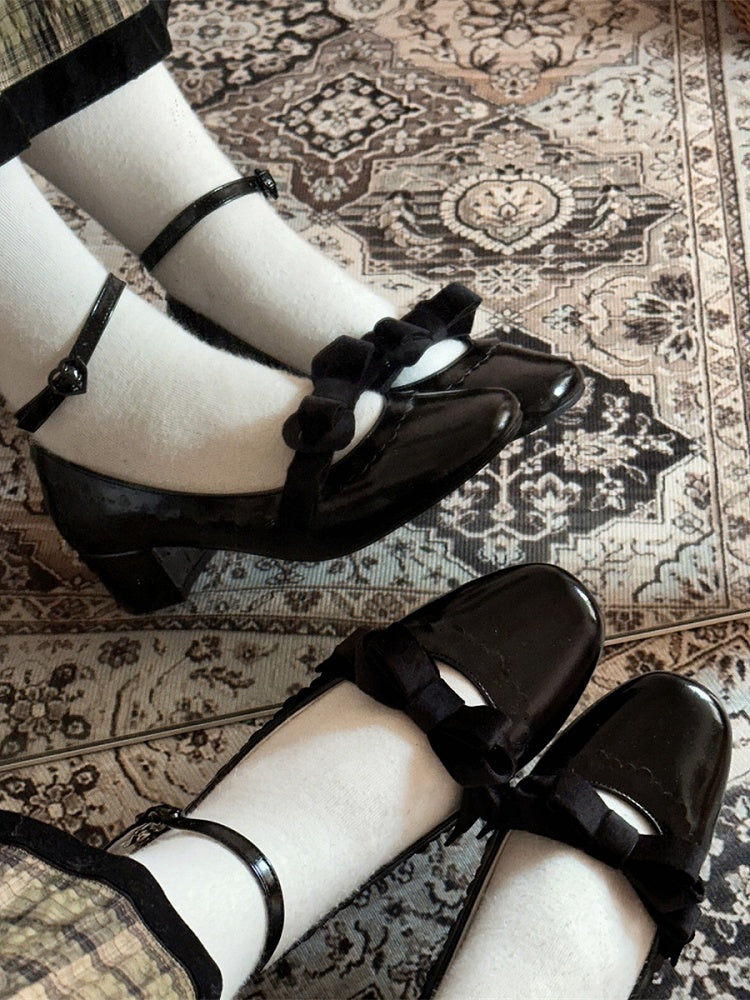 Low-heel Classic Mary Janes in PU with Floral Detailing, Bow Accent & Heart Closure