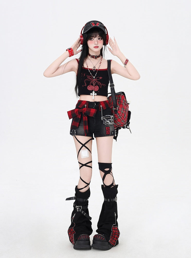 赤いデニムショートパンツ チェック柄 蝶結び 黒 グラマラス