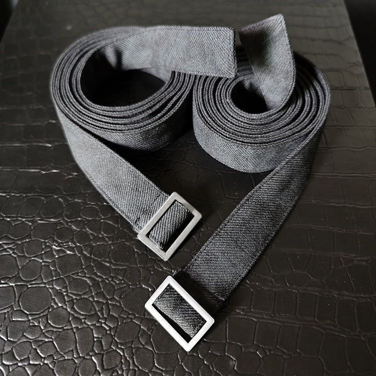 Black / Straps Gray Buckle