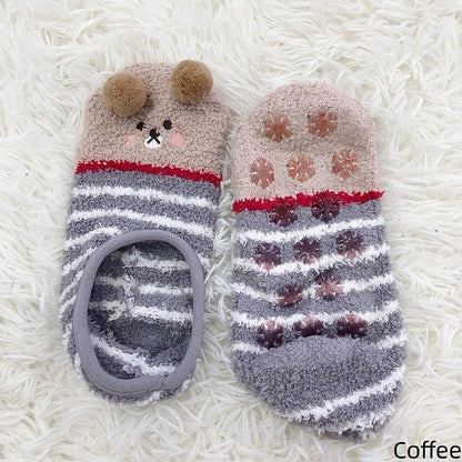 2 Colors Sweet Bear Pattern Warm Anti-Slip Socks