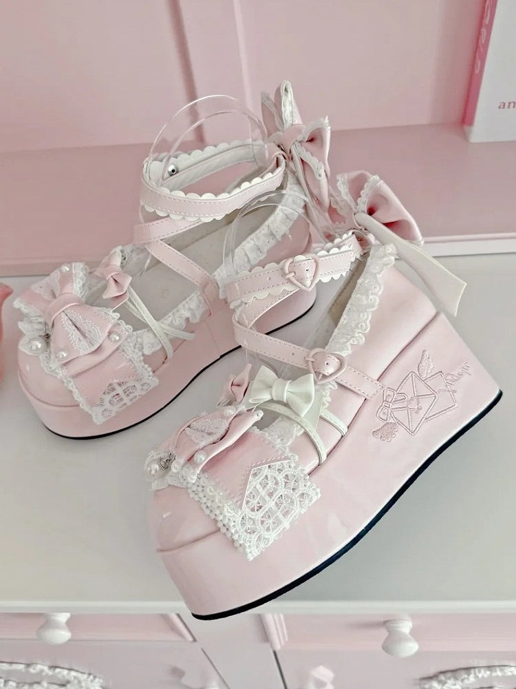 Sweet Platform Decor - Mary Janes Beads Pink