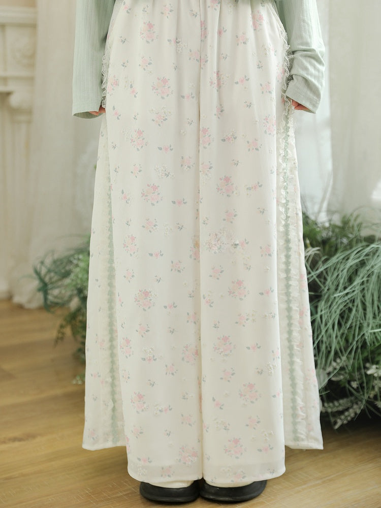 Kurze/normale Hose mit weitem Bein und Spitzenbesatz, geblümt, weiß, elastische Taille, gerüschte Version