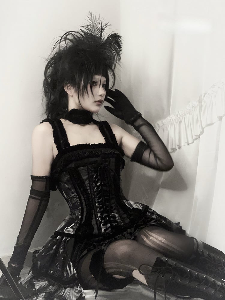 Ruffles and Black Lolita with Boned Short Pearl Shell Gothic Print Dress Corset