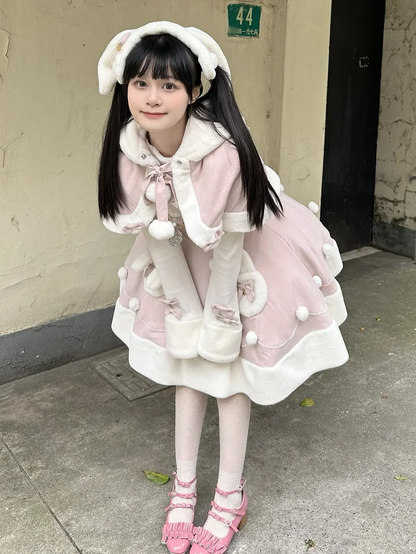 ピンクのウサギの耳のフード付きケープ
