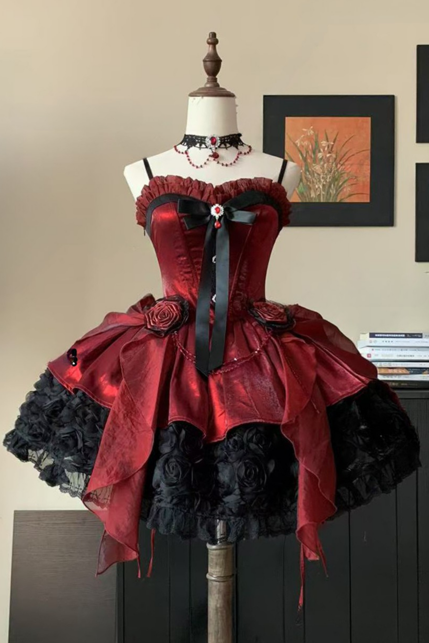 Set reservations: Trailing Gothic for Elegant Gorgeous Deadline 28th Rose April + Version Dress