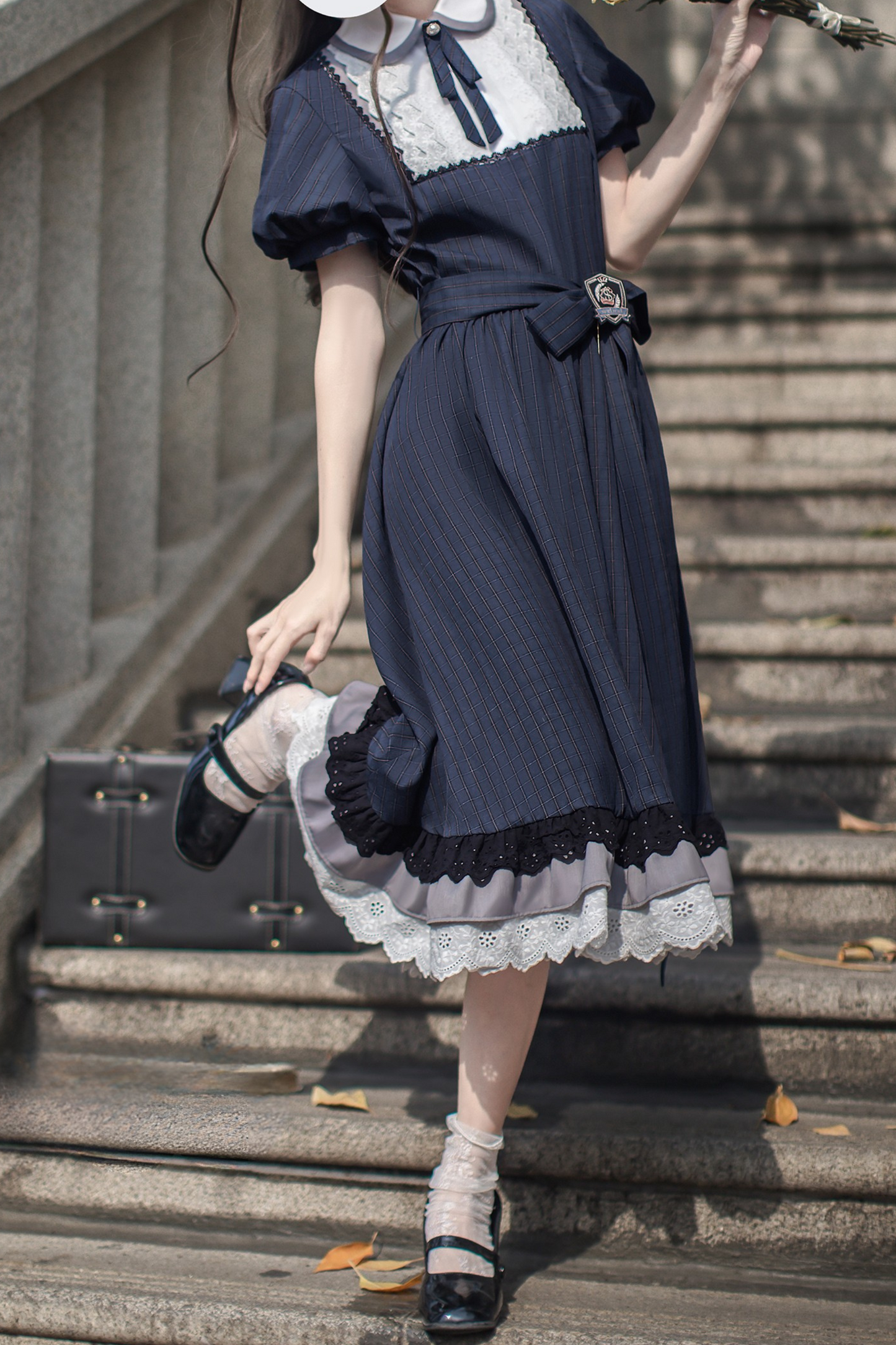 Kleid Marineblau Brosche Elegant Retro Blau + Band Schlank