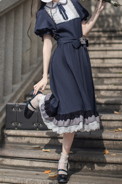 Kleid Marineblau Brosche Elegant Retro Blau + Band Schlank