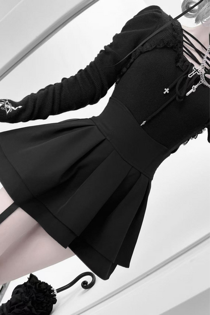 ダークなレースアップトップス Mineデザイン