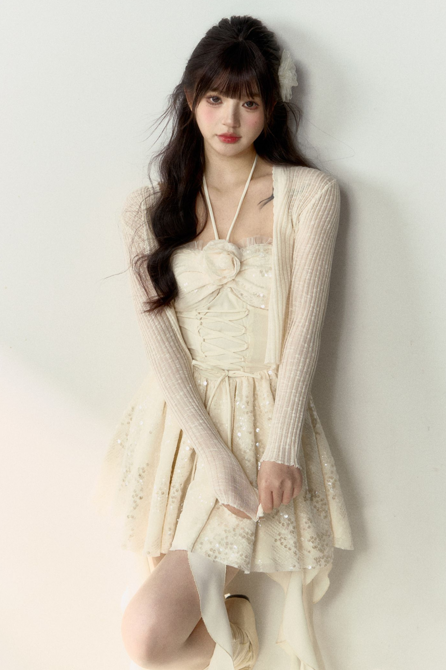 Neckholder-Bankettkleid mit sanftem Pailletten-Ausschnitt