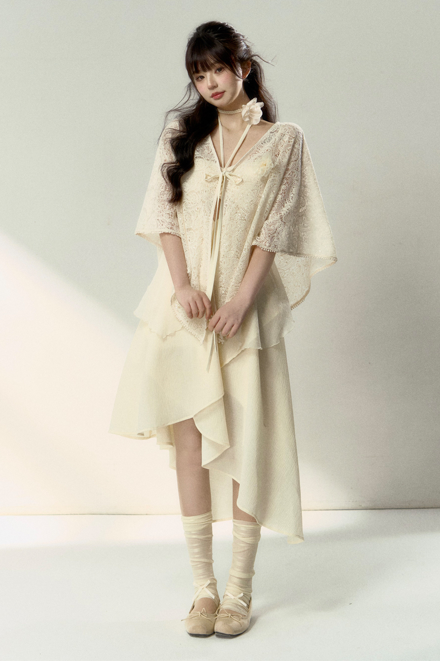 ウィンドネックフレンチ＋シーサイドドレスホルターフラワー