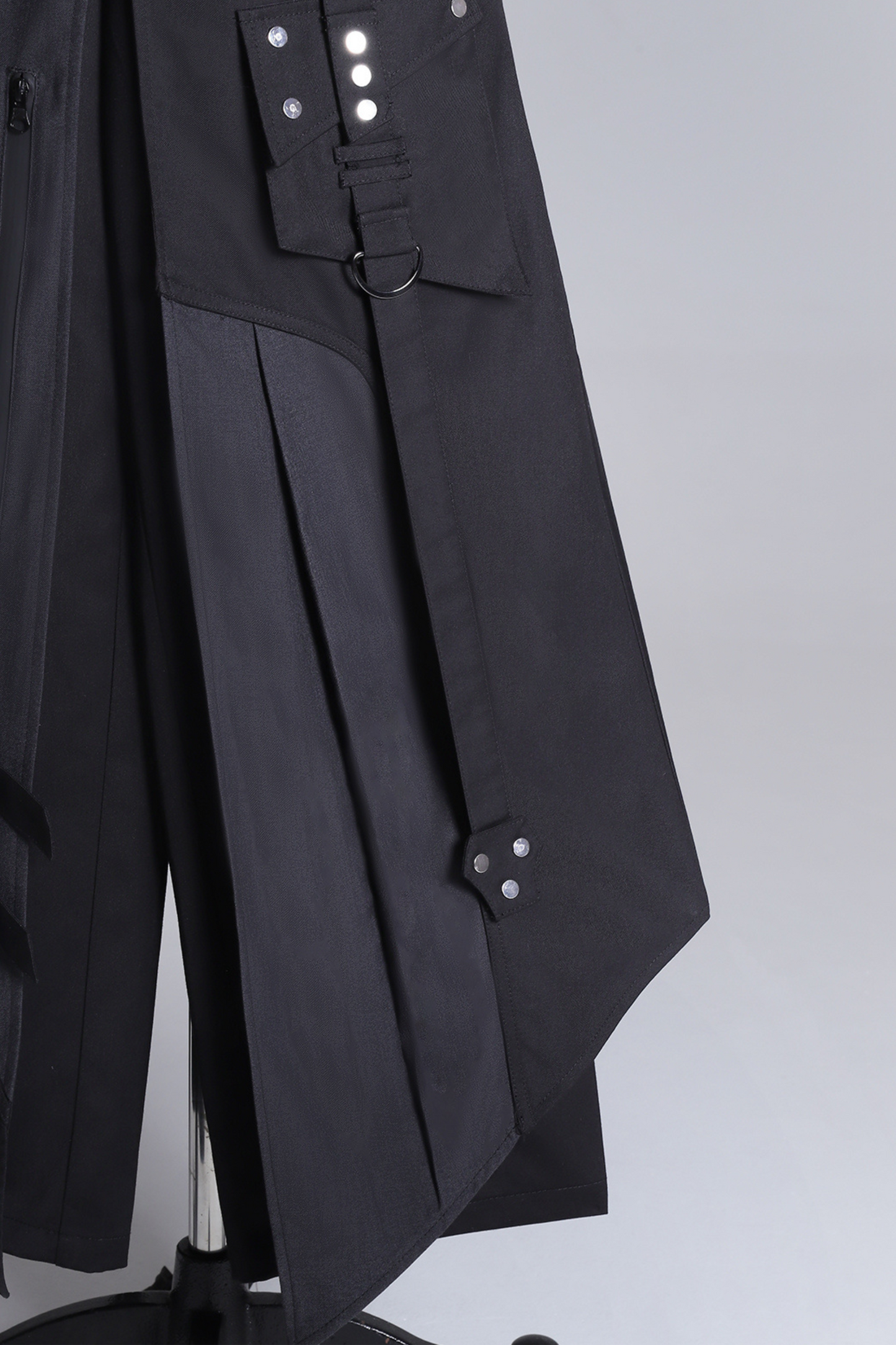 Style Dark Cool Neutral Setup