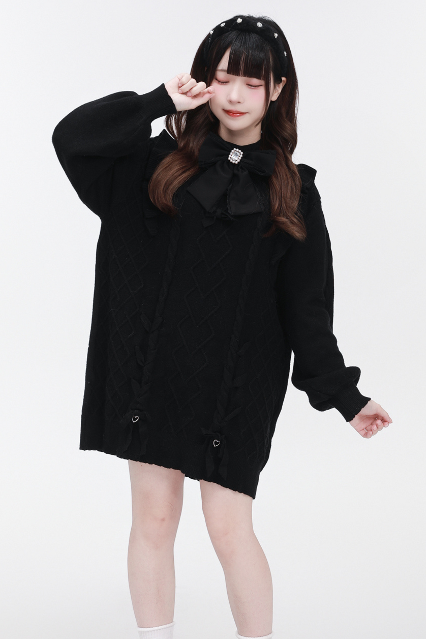 Pullover mit fliegendem Halsausschnitt und hohen Ärmeln